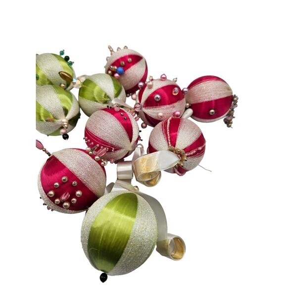 Lot of 10 Vintage 1990s Ball Christmas Ornaments Red Green - Picture 3 of 4